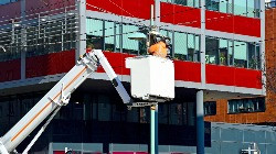 Gelenkteleskopbühnen