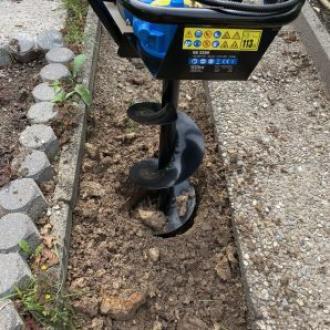Erdbohrgerät Erdbohrer handgeführt mit Benzin-Motor