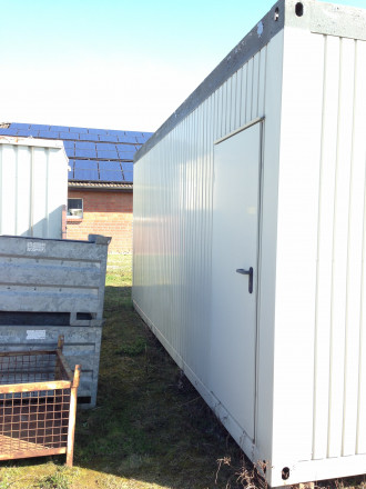 Büro-Container 6 m  Stirn + Längs-Fenster        MIET-TERMIN in 12 MONATEN