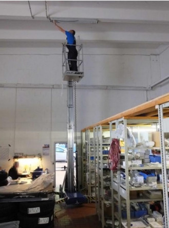 Sporthallenlift, Hörsaallift, Kinolift Personenlift Vermietung - Service – Verkauf 