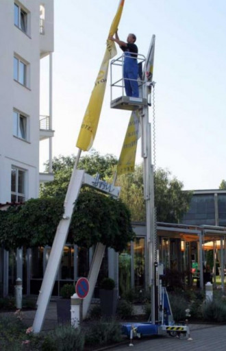 Sporthallenlift, Hörsaallift, Kinolift Personenlift Vermietung - Service – Verkauf