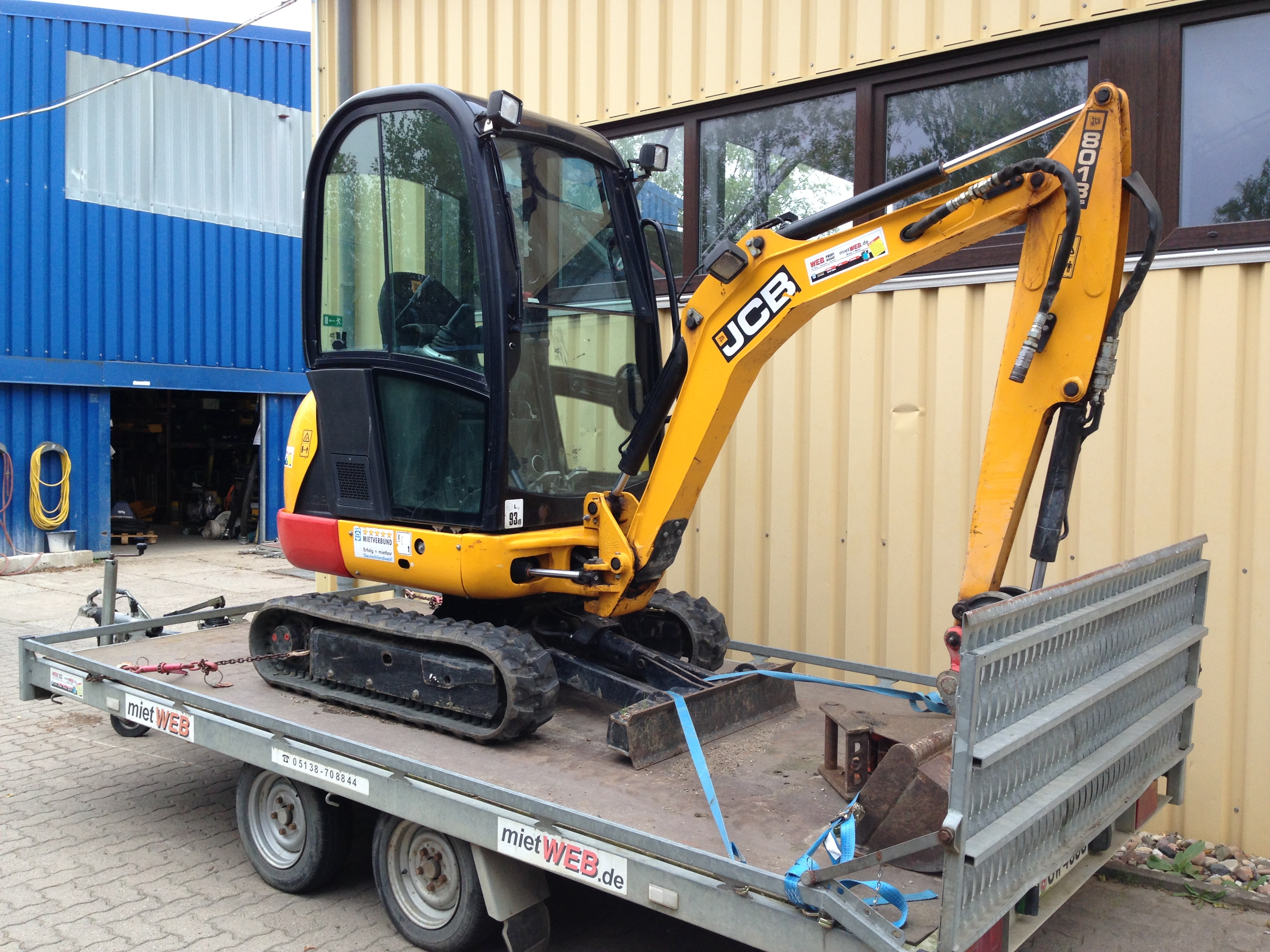 Minibagger 2 to JCB 8018 teleskopierbares Fahrwerk mieten