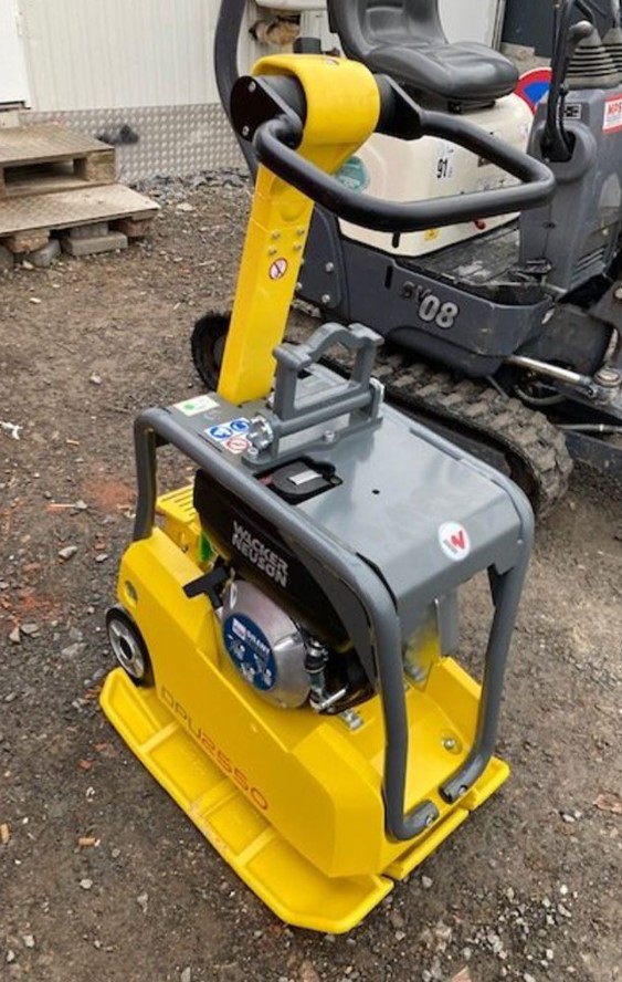 Rüttelplatte 150 kg Wacker Neuson DPU 2450 mieten