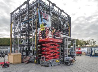 Scherenarbeitsbühne - elektrisch - 8 m Arbeitshöhe