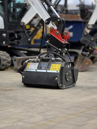 Selbstnivellierender Schlegelmäher BOCAT SL FM 60