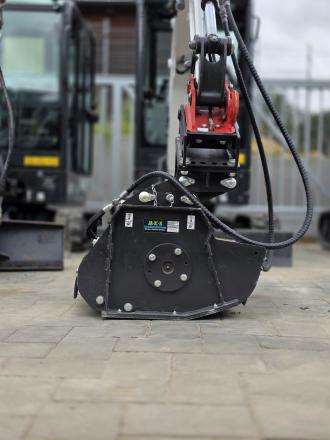 Selbstnivellierender Schlegelmäher BOCAT SL FM 60