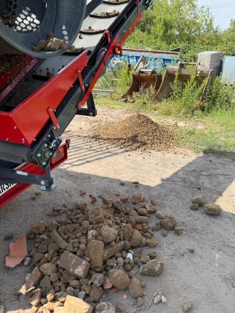 Trommelsiebanlage easyScreen 7000 F3 – mobil sieben im GaLaBau
