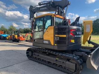 Volvo ECR145EL Kettenbagger 17 to. Oilquick OQ 70/55 und Verstellausleger
