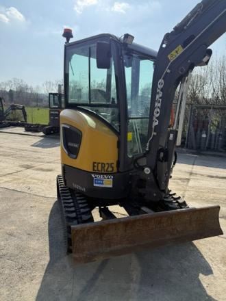 Elektrobagger Volvo ECR 25D Kompaktbagger 2,5 to. elektric