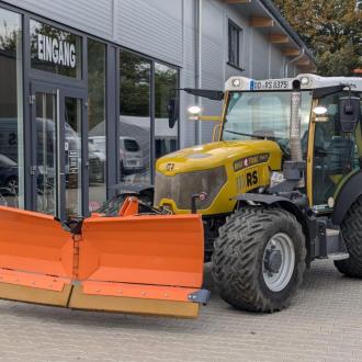❗Winterdienst Schlepper MIETEN– Schlepper mit Schneeschild und Streuer❗