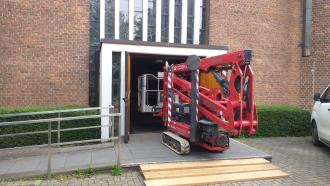Arbeitsbühne auf Gummikette Lightlift 17.75:  17 m Arbeitshöhe | 7,50 m Reichweite | Elektro/Benzin