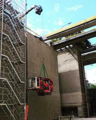 Arbeitsbühne auf Gummikette Lightlift 17.75:  17 m Arbeitshöhe | 7,50 m Reichweite | Elektro/Benzin