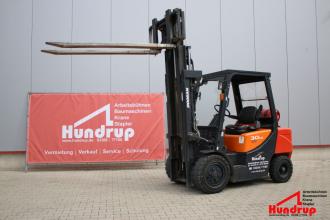 Wózek widłowy LPG HGS 3047, wysokość podnoszenia 4,70 m, udźwig 3 t 