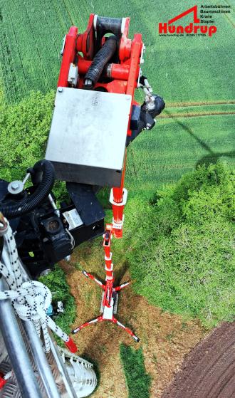 Gummikettenbühne Leo30T+: 30 m Arbeitshöhe | 16 m Reichweite | Elektro/Diesel