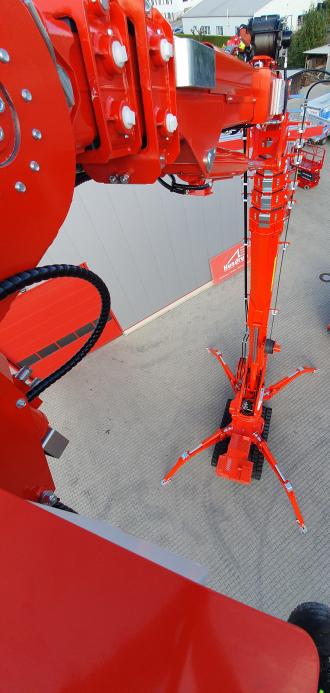 Gummikettenbühne XTJ52+: 52 m Arbeitshöhe | 19,50 m Reichweite | Elektro/Diesel