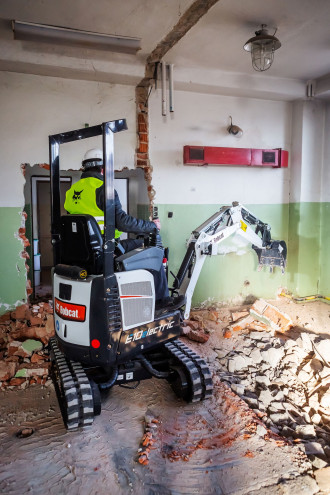 Elektrobagger E10e für Innenanwendungen Mikrobagger Elektro Amberg