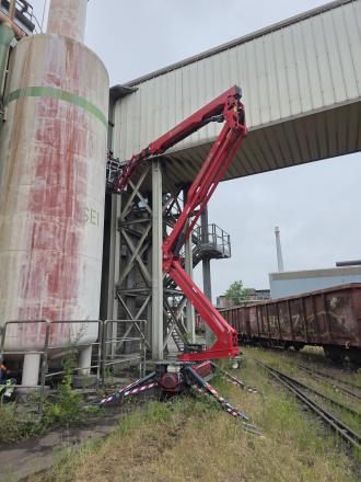 Ketten-/ Raupenarbeitsbühne Steiger Kettenfahrgestell 20 m Berlin mieten Berlin
