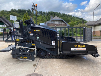 Straßenfertiger Bomag BF200 C-2 S200
