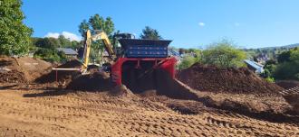 SBS 1520 F3 zur Miete – 3-Fraktionen-Siebanlage für Baustelle, Aushub & Recycling