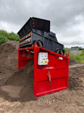 SBS 1520 F2 zur Miete – Perfekt für Mutterboden, Erde & Aushub