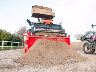 SBS 1520 F2 zur Miete – Perfekt für Mutterboden, Erde & Aushub