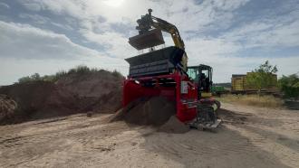SBS 1520 F2 zur Miete – Perfekt für Mutterboden, Erde & Aushub