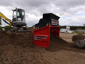SBS 1520 F2 zur Miete – Perfekt für Mutterboden, Erde & Aushub