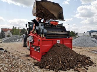 SBS 1520 F2 zur Miete – Perfekt für Mutterboden, Erde & Aushub