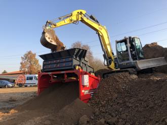 SBS 1520 F2 zur Miete – Siebanlage für Erde, Schutt, Holz & Recycling