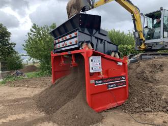 SBS 1520 F2 zur Miete – Siebanlage für Erde, Schutt, Holz & Recycling