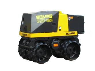 Grabenwalze, Mehrzweckverdichter BOMAG BMP 851