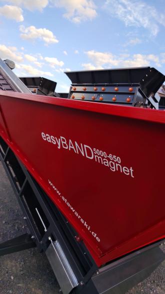 easyBAND 5000-650 – Starkes Förderband mit Magnetabscheider | NEU