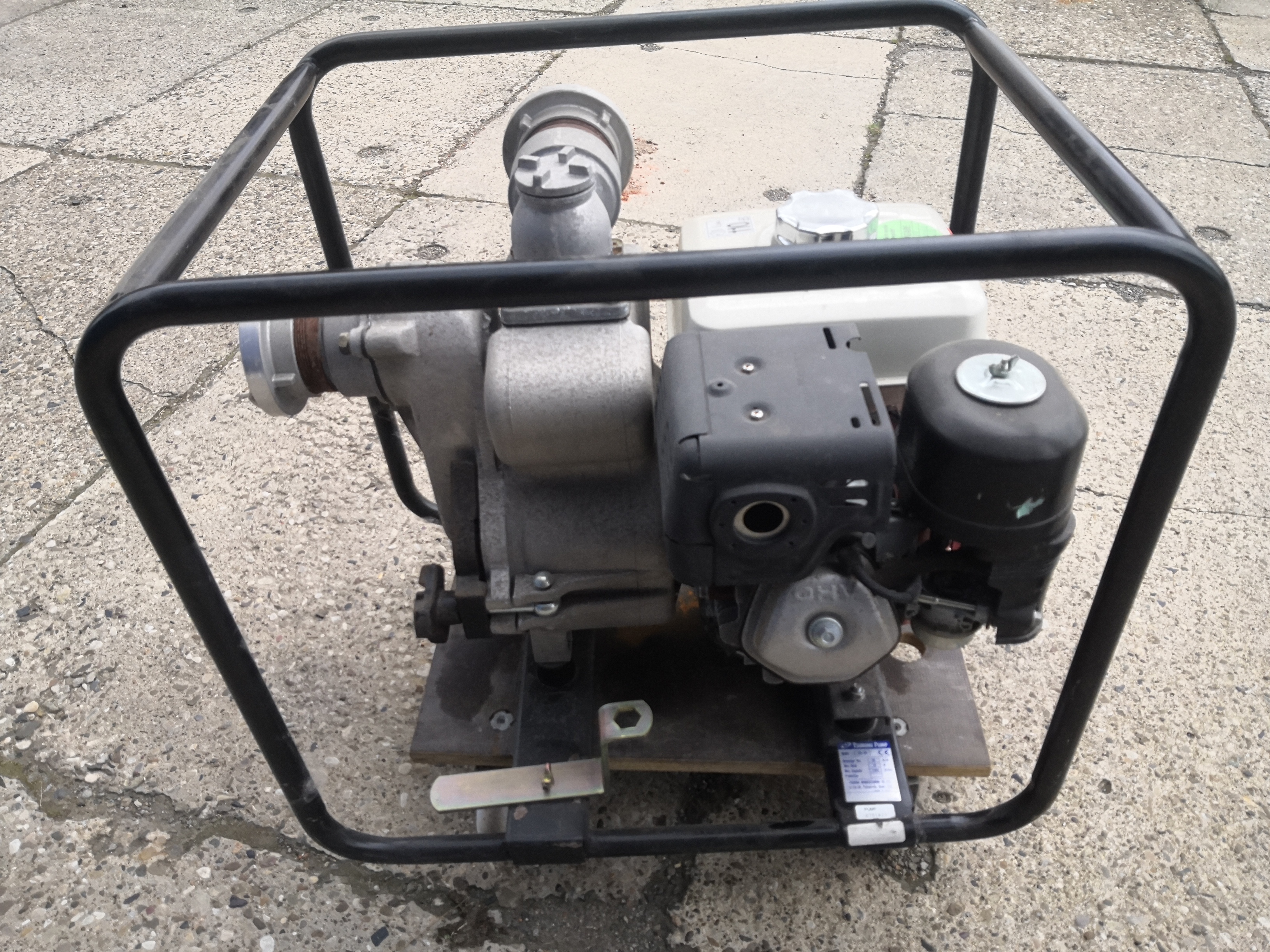 Motorpumpe 1350 L/min B-storz Tsurumi BENZIN mieten