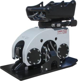 UAM HD 1200 Compactor mit Schnellwechsler OilQuick OQ 70/55 