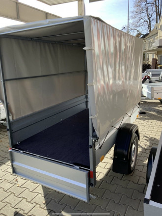 PKW Anhänger mit Plane 750 kg
