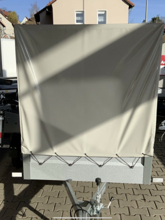 PKW Anhänger mit Plane 750 kg
