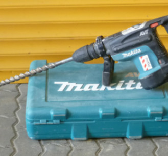 Elektryczny młot udarowo-obrotowy 6,3 kg Makita HR 4010 C, 230V 