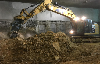 Glebogryzarka montowana na koparce Rockwheel D15