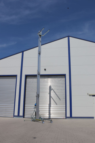 Lastenlift Böcker LM 750 S4 Montagelift