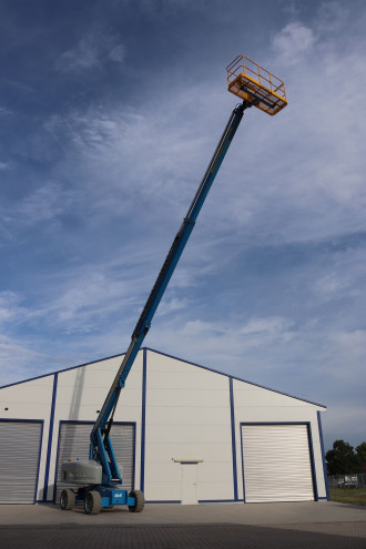 Teleskopbühnen Genie S-60 HC