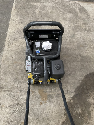 Rüttelplatte 65 kg Bomag BP 10-35