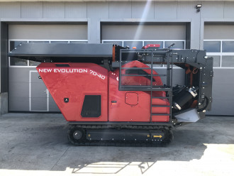 Raupenmobiler Backenbrecher