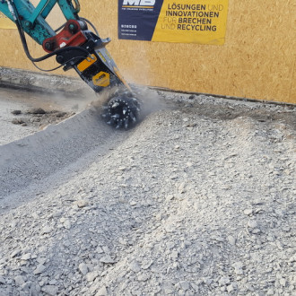 MB Crusher MB-R900