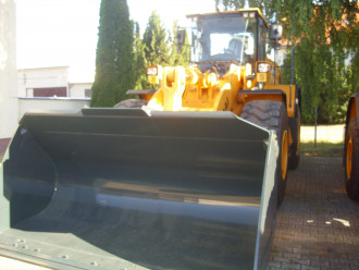 Hyundai HL 975 