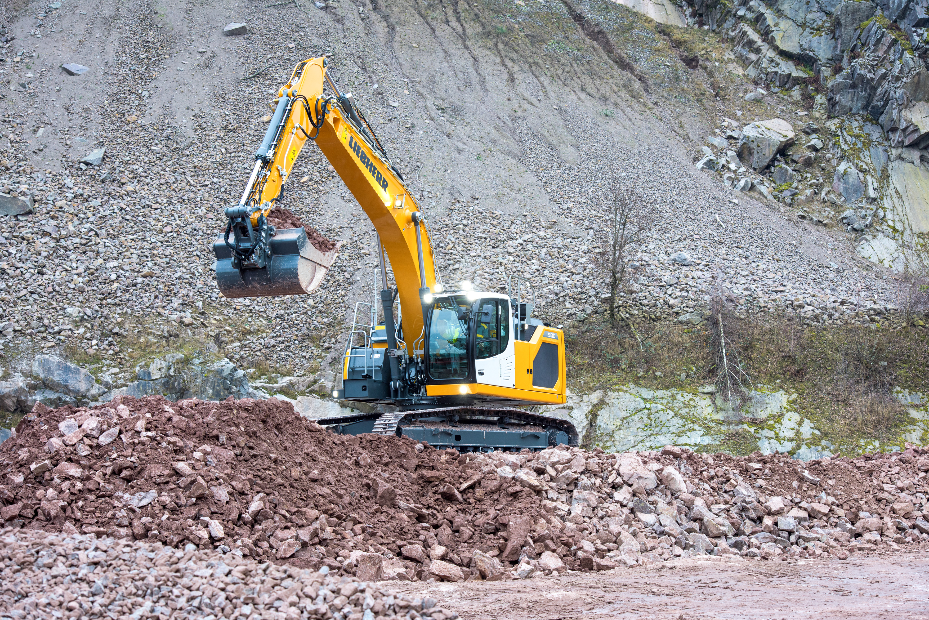 Liebherr R930 Raupenbagger mieten