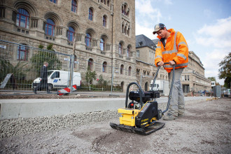 Rüttelplatte 90 kg Bomag BVP 18/45 Dresden