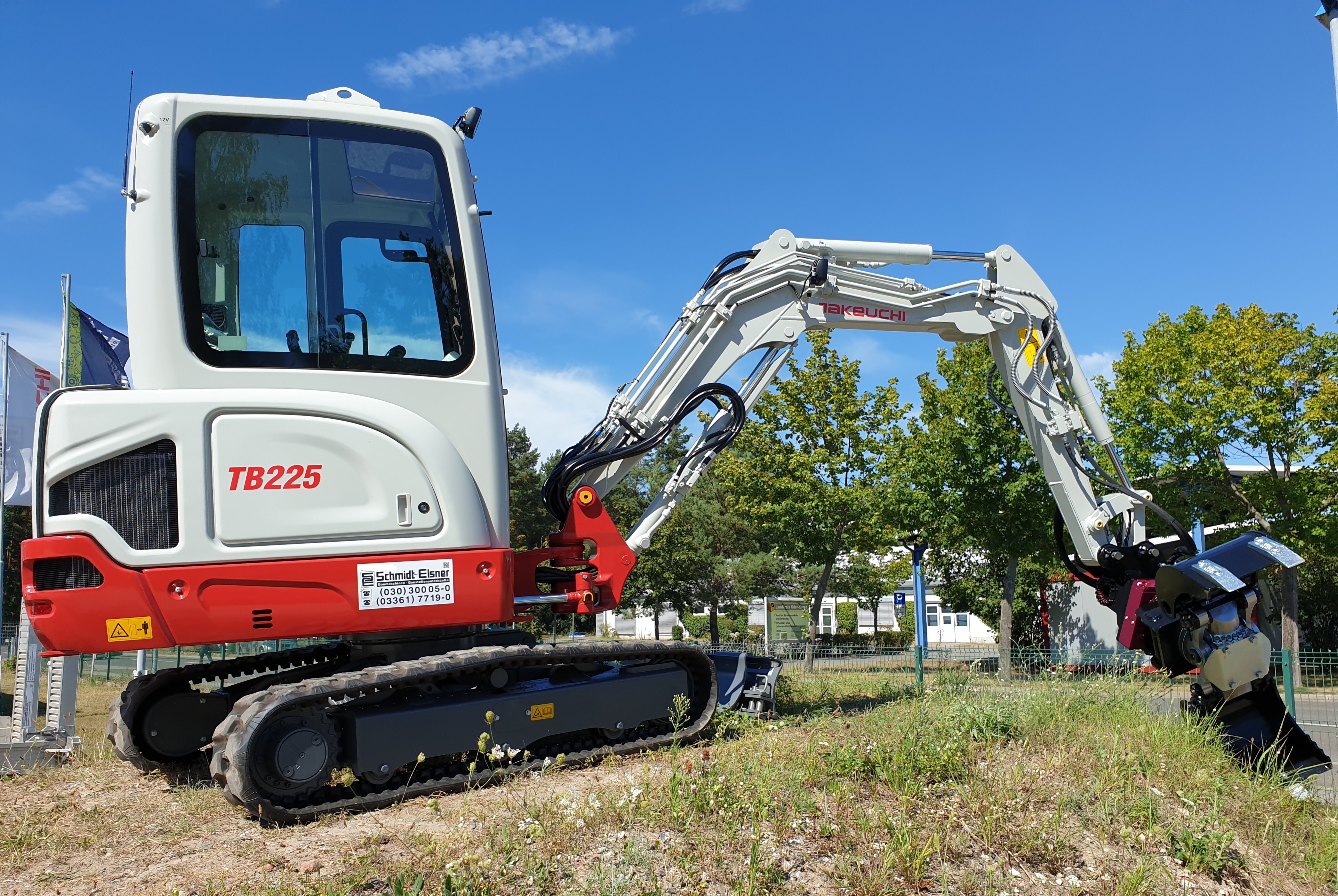 Minibagger Takeuchi TB 225 mieten