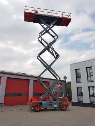 Scherenarbeitsbühne SJ9250 RT: 17,24 m Arbeitshöhe | Allrad | Megadeck | Diesel