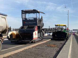 Podajnik asfaltu Dynapac MF2500CS + SwingApp w całym kraju z personelem obsługującym 