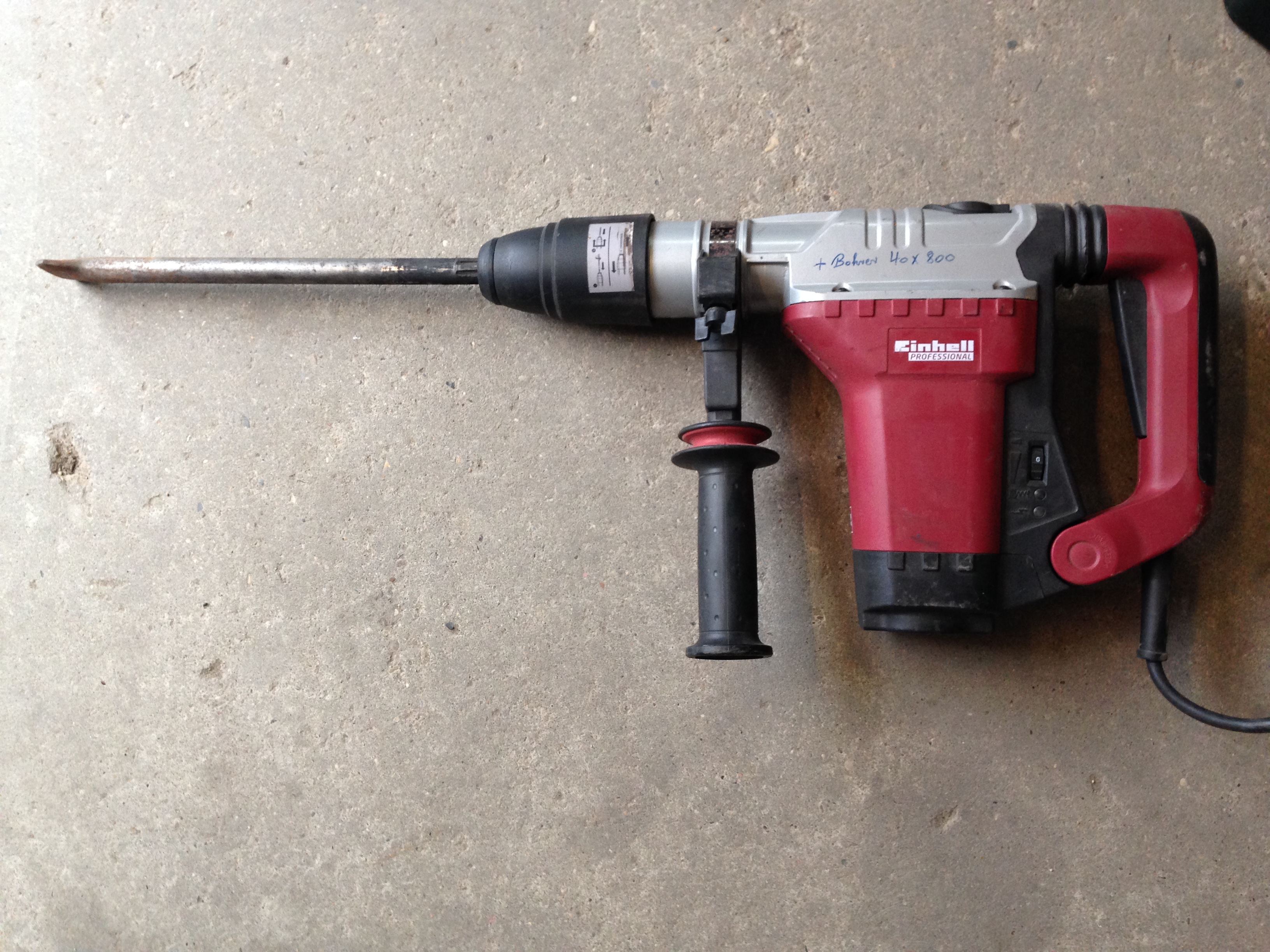 Fliesen-Hammer Elektrisch SDS-Max mit Fliesenmeissel Breite 50 mm mieten